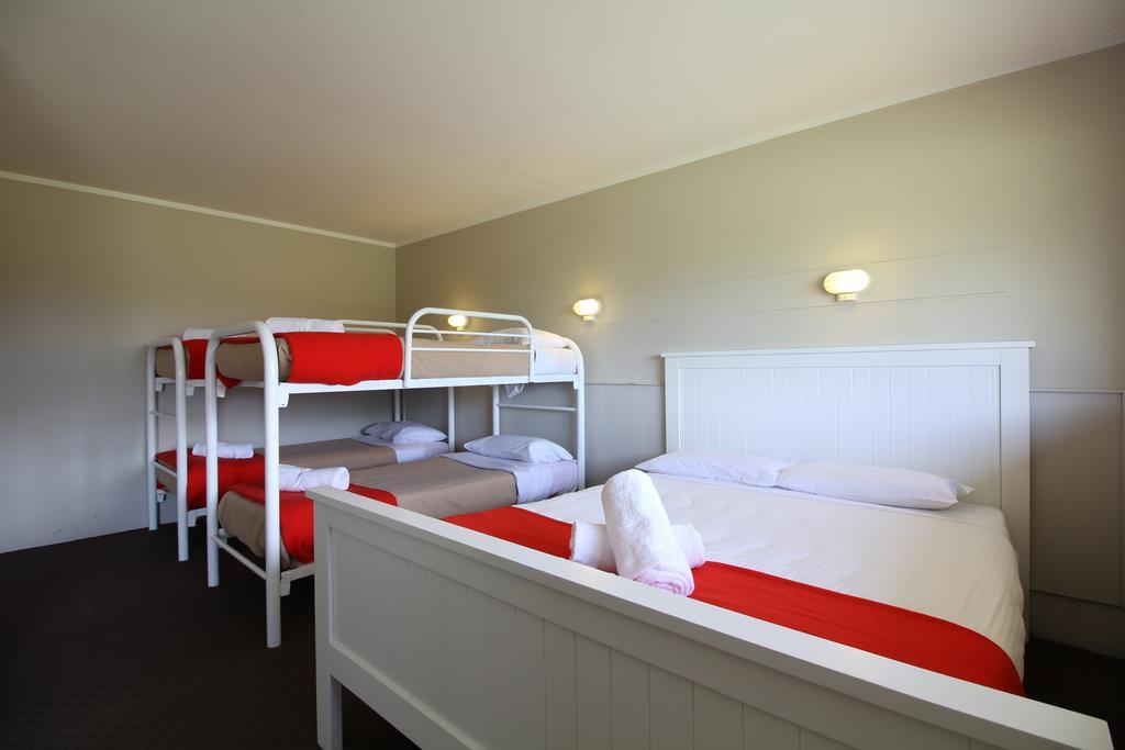 Snowy Mountains Resort And Function Centre Adaminaby Room photo